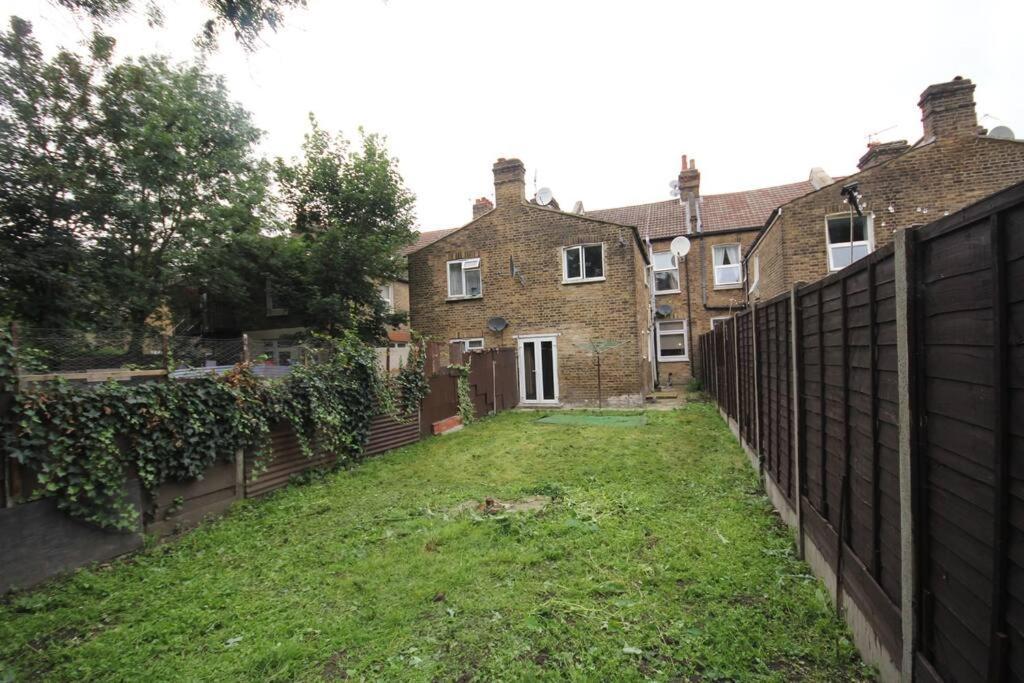 Willesden Lodge London Kültér fotó